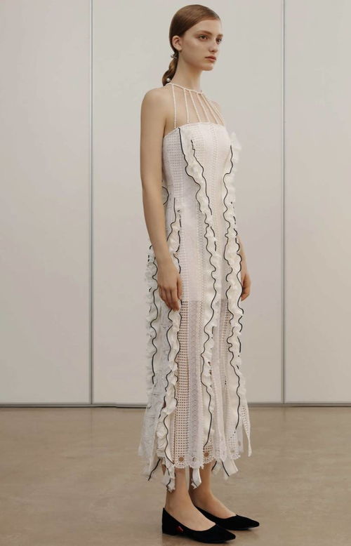 細節(jié)決定服裝與化妝品的成敗